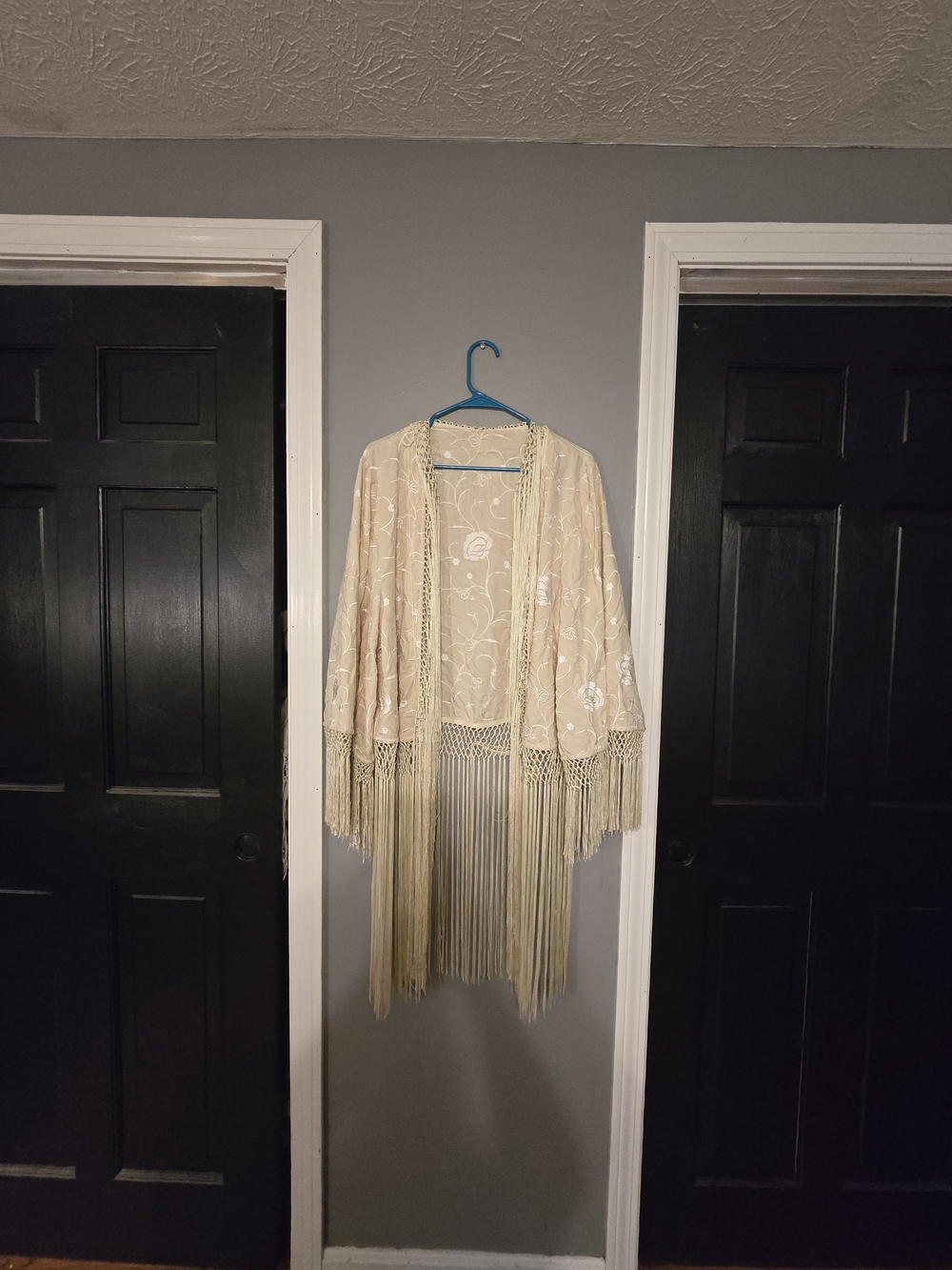 Cream Floral Embroidered Fringe Kimono Jacket